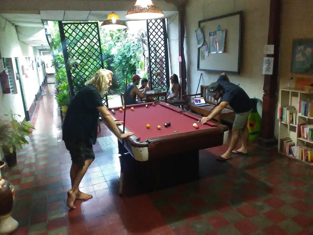 Hostal Casa Ivana León Exteriör bild