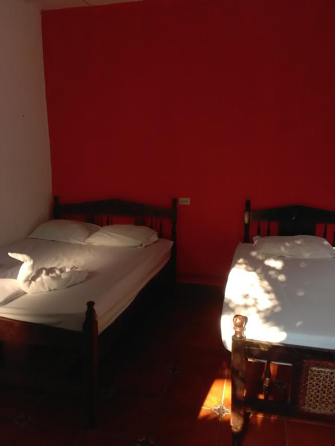 Hostal Casa Ivana León Exteriör bild