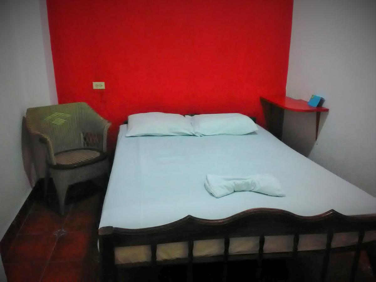 Hostal Casa Ivana León Exteriör bild