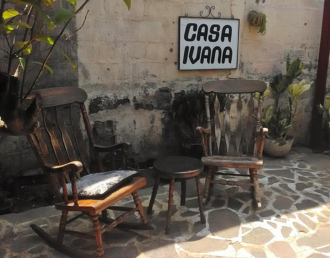 Hostal Casa Ivana León Exteriör bild